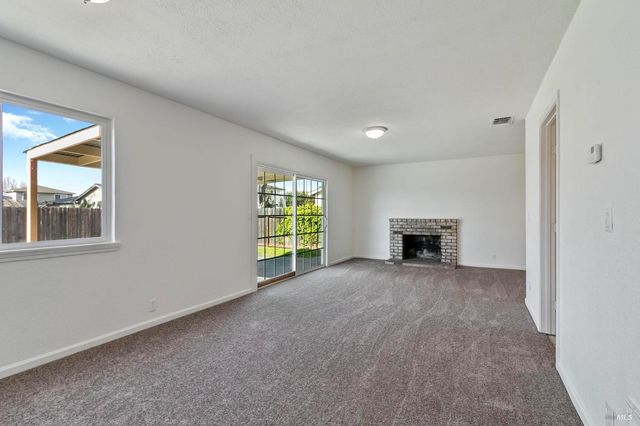 802 Tree Duck Way, Suisun City, CA 94585