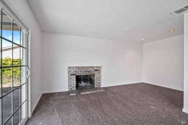 802 Tree Duck Way, Suisun City, CA 94585