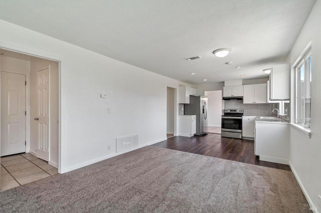 802 Tree Duck Way, Suisun City, CA 94585