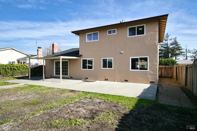 802 Tree Duck Way, Suisun City, CA 94585