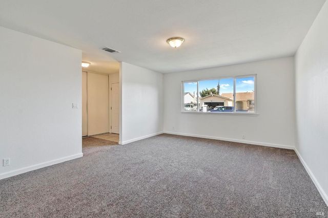 802 Tree Duck Way, Suisun City, CA 94585