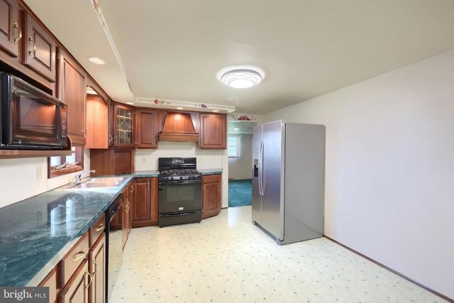655 SKYVIEW DR, York, PA 17406
