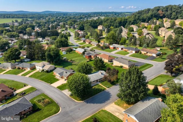 655 SKYVIEW DR, York, PA 17406