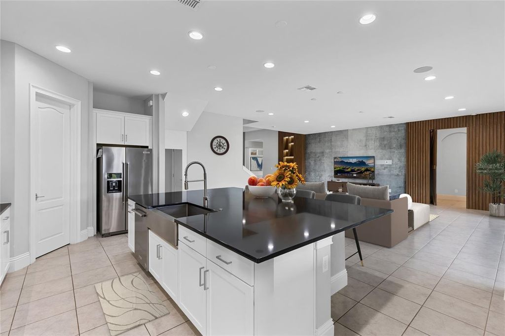 Image 14 of property listing at 13370 ALDERLEY DRIVE, Orlando, FL 32832