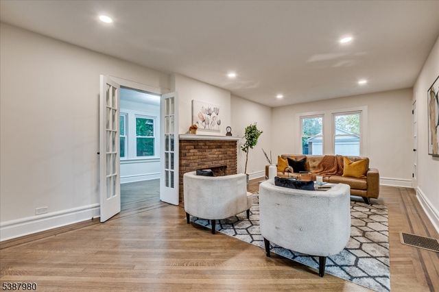 140 Oakview Ave, Maplewood Twp., NJ 07040