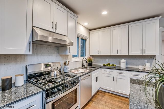 140 Oakview Ave, Maplewood Twp., NJ 07040