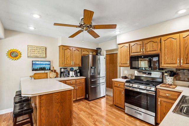 S86W31341 Meyer DRIVE, Mukwonago, WI 53149