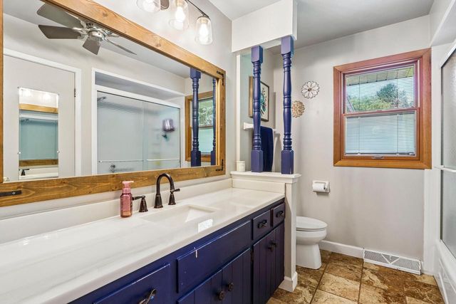 S86W31341 Meyer DRIVE, Mukwonago, WI 53149