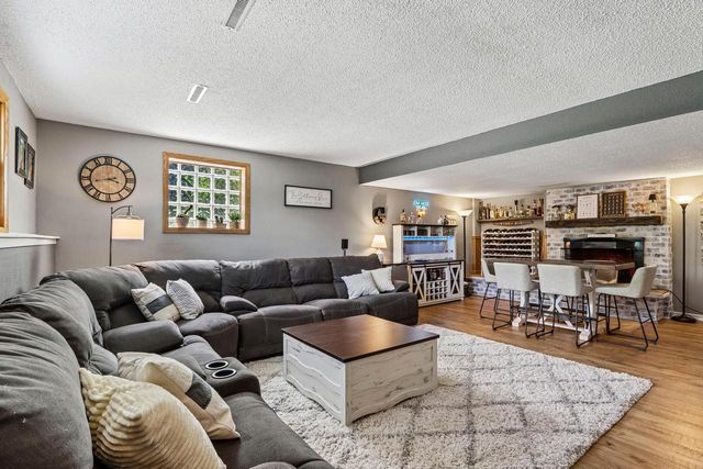 S86W31341 Meyer DRIVE, Mukwonago, WI 53149