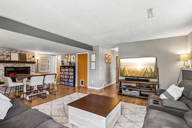 S86W31341 Meyer DRIVE, Mukwonago, WI 53149