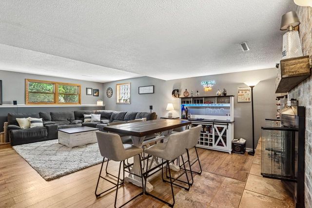 S86W31341 Meyer DRIVE, Mukwonago, WI 53149