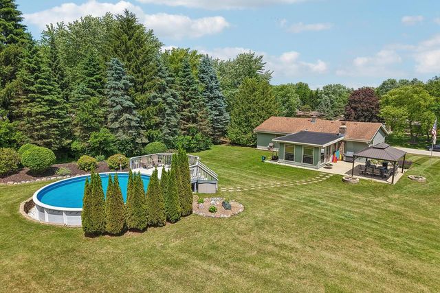S86W31341 Meyer DRIVE, Mukwonago, WI 53149