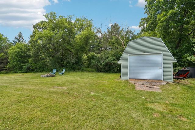 S86W31341 Meyer DRIVE, Mukwonago, WI 53149