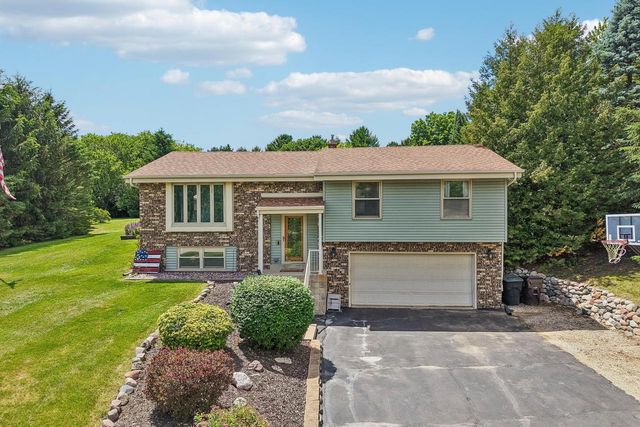 S86W31341 Meyer DRIVE, Mukwonago, WI 53149