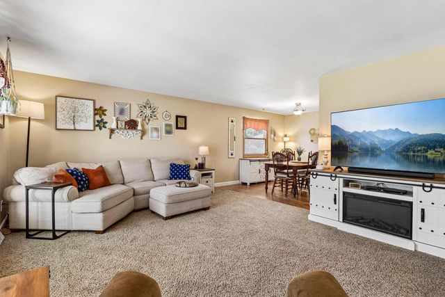 S86W31341 Meyer DRIVE, Mukwonago, WI 53149