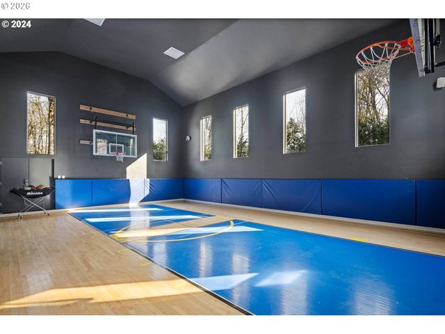 24300 Ne Dayton Ave, Newberg, OR 97132