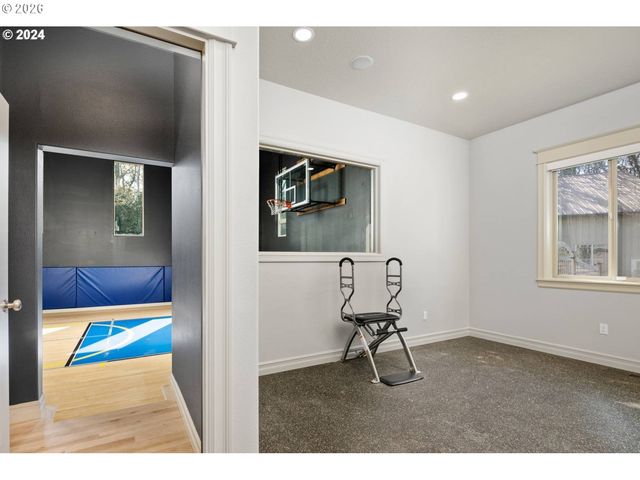 24300 Ne Dayton Ave, Newberg, OR 97132