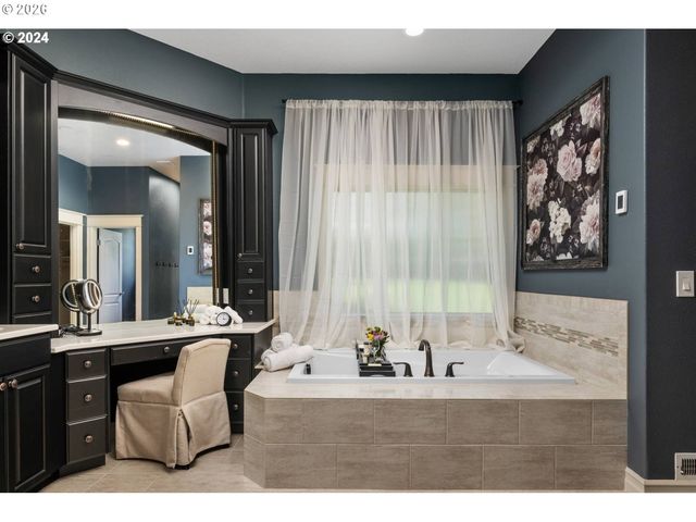 24300 Ne Dayton Ave, Newberg, OR 97132