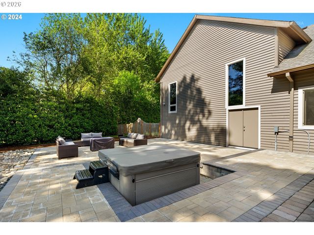 24300 Ne Dayton Ave, Newberg, OR 97132