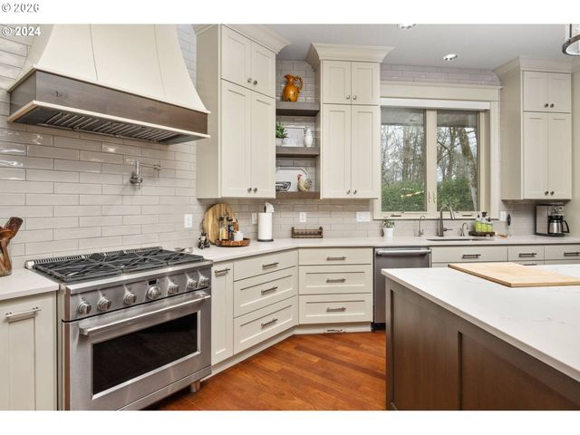 24300 Ne Dayton Ave, Newberg, OR 97132