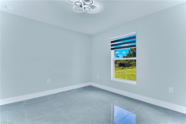 2801 42nd ST W, Lehigh Acres, FL 33971