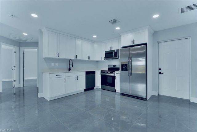 2801 42nd ST W, Lehigh Acres, FL 33971