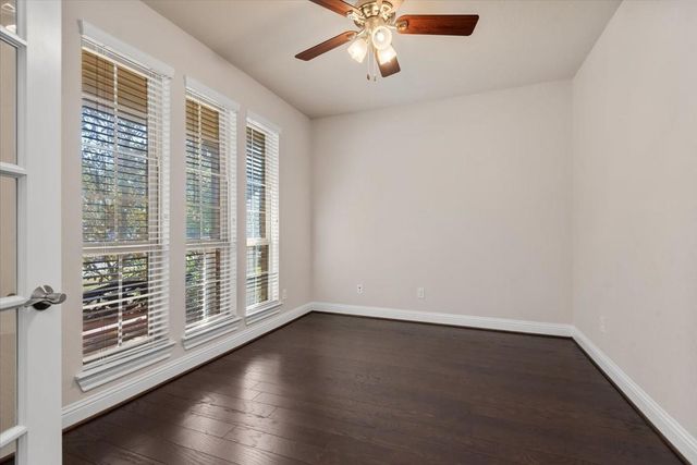 35 N Wheatleigh Drive, Tomball, TX 77375