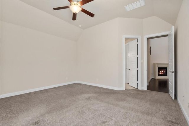 35 N Wheatleigh Drive, Tomball, TX 77375