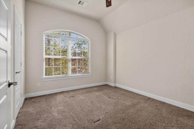 35 N Wheatleigh Drive, Tomball, TX 77375