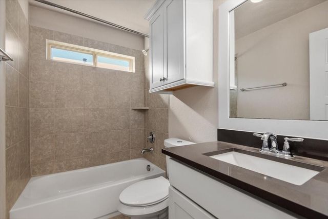 35 N Wheatleigh Drive, Tomball, TX 77375