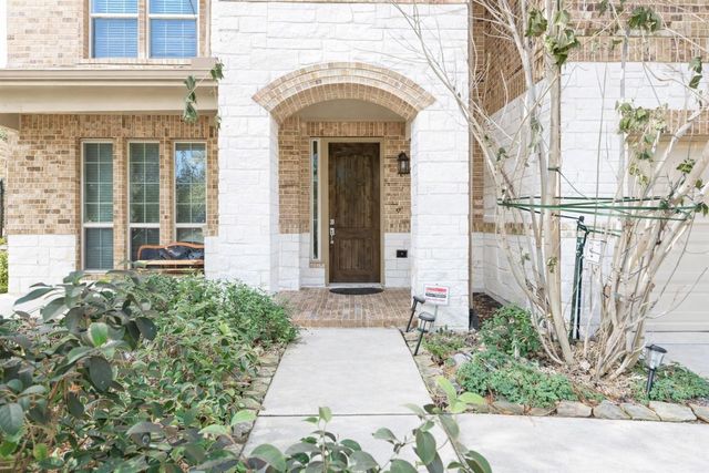 35 N Wheatleigh Drive, Tomball, TX 77375