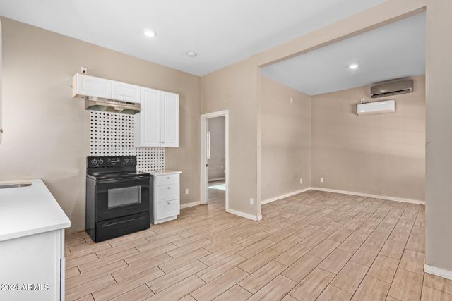 3212 W JACKSON Street, Phoenix, AZ 85009