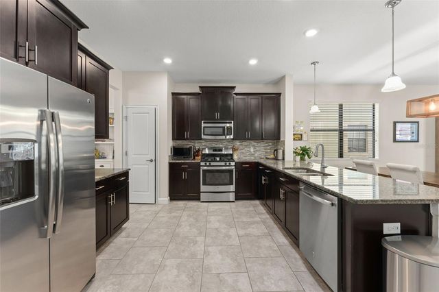 7725 PURPLE FINCH STREET, Winter Garden, FL 34787