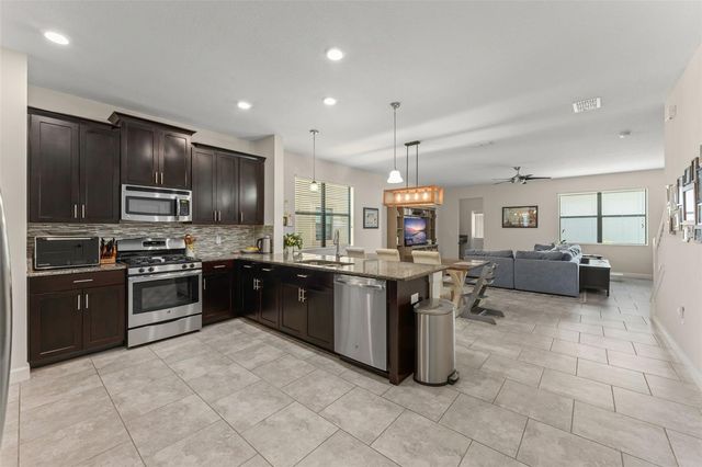 7725 PURPLE FINCH STREET, Winter Garden, FL 34787