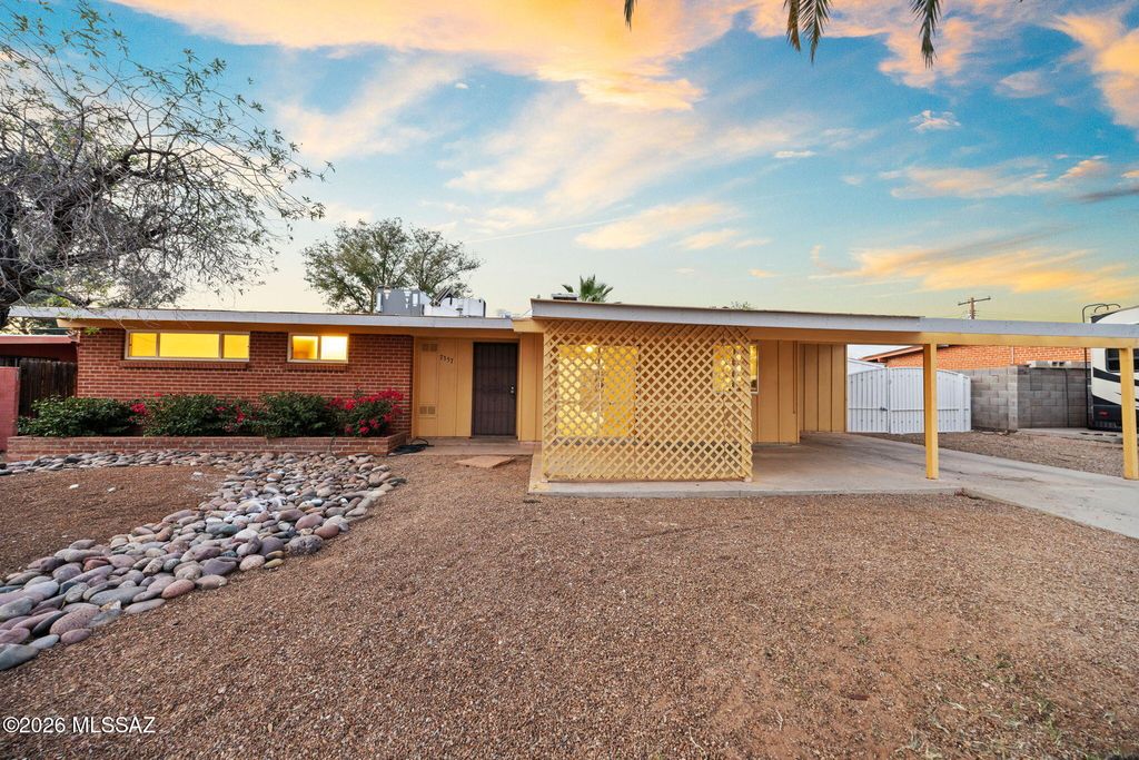 7357 E Princeton Drive, Tucson, AZ 85710
