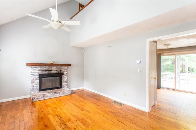 64 Dorothy Dr, Plymouth, MA 02360