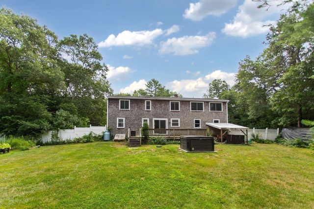 64 Dorothy Dr, Plymouth, MA 02360
