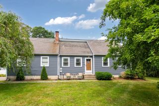 64 Dorothy Dr, Plymouth, MA 02360