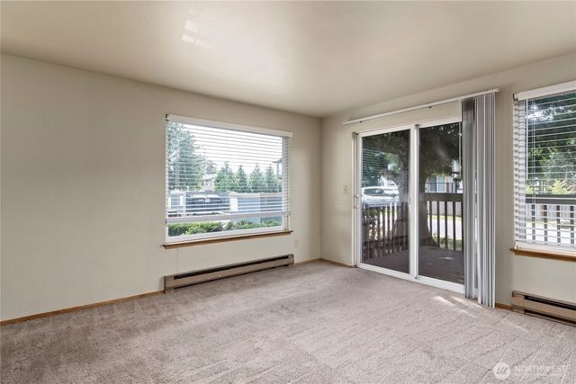 441 NE Kettle Street, Oak Harbor, WA 98277