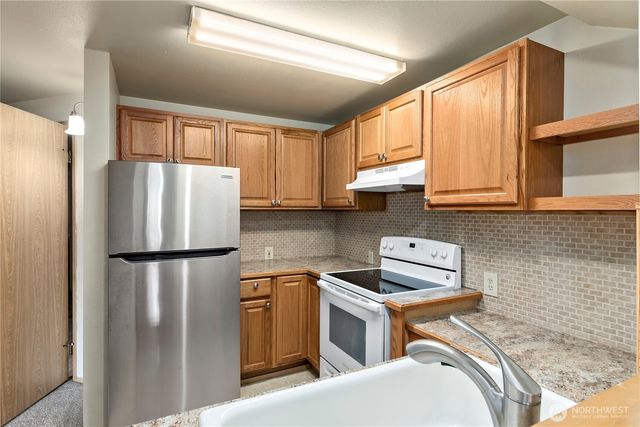 441 NE Kettle Street, Oak Harbor, WA 98277