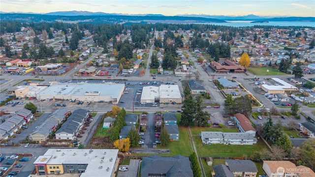 441 NE Kettle Street, Oak Harbor, WA 98277