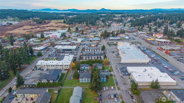 441 NE Kettle Street, Oak Harbor, WA 98277