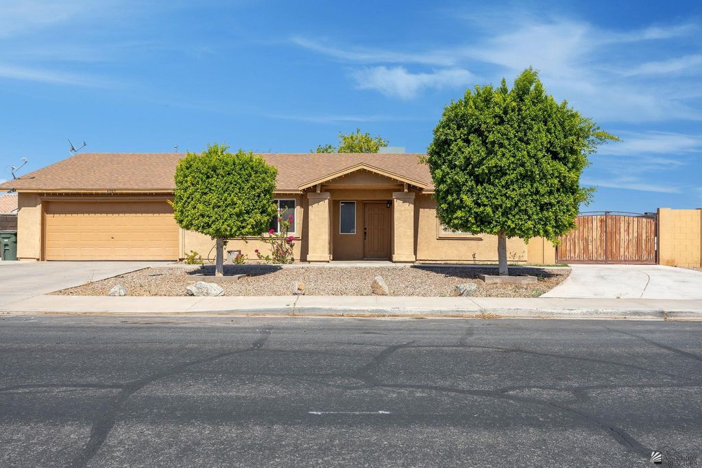4089 S Jojoba Ave, Yuma, AZ 85365