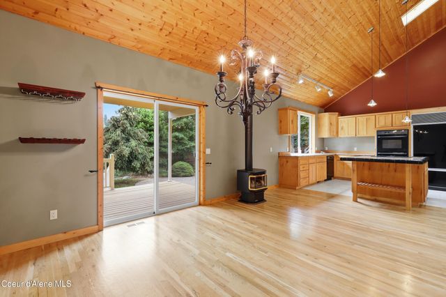 10392 N Morris RD, Hayden, ID 83835