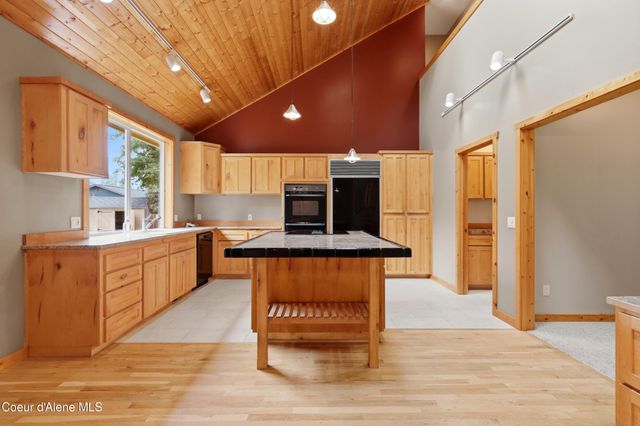 10392 N Morris RD, Hayden, ID 83835