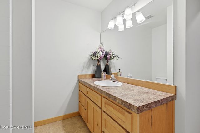 10392 N Morris RD, Hayden, ID 83835
