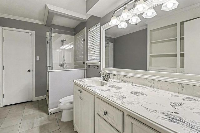 915 Merriman Court, Friendswood, TX 77546
