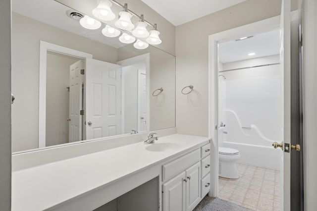 2813 WILD PLUM CT, Columbia, MO 65201