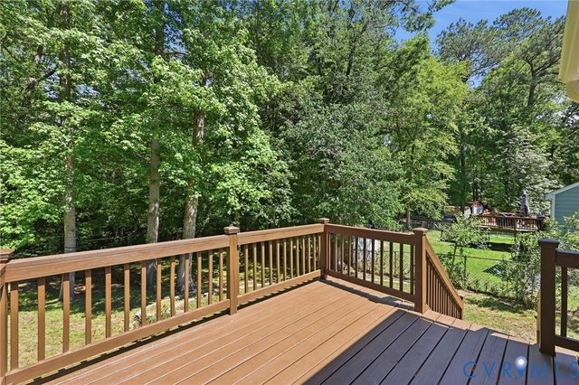 15707 Roland View Dr, Chester, VA 23831