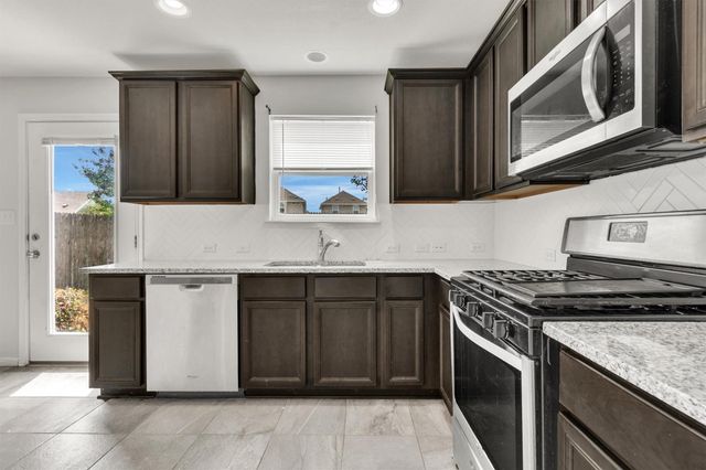 1039 Sand Post PL, San Marcos, TX 78666